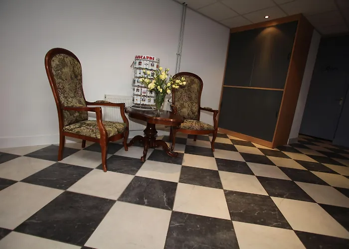 Het Wapen エンクホイゼン