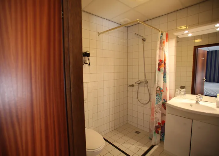 Het Wapen ホテル エンクホイゼン